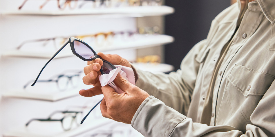 Verres bruts dans la production des lunettes 